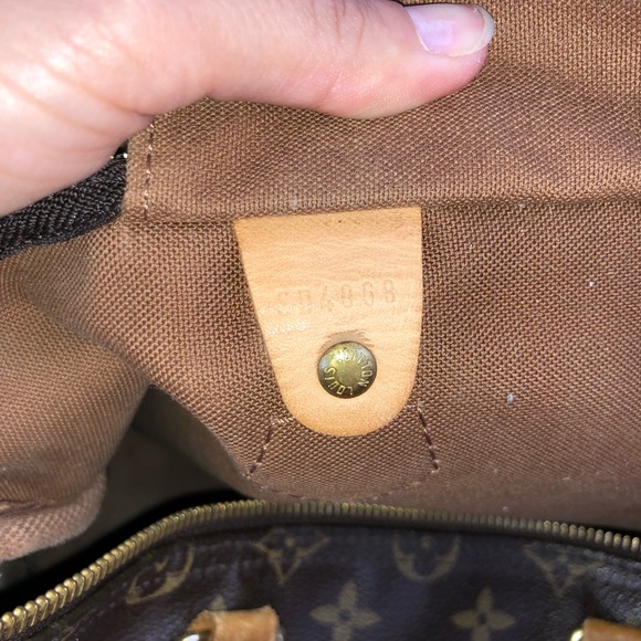 LOUIS VUITTON MONOGRAM SPEEDY 35! - Picture 7 of 8